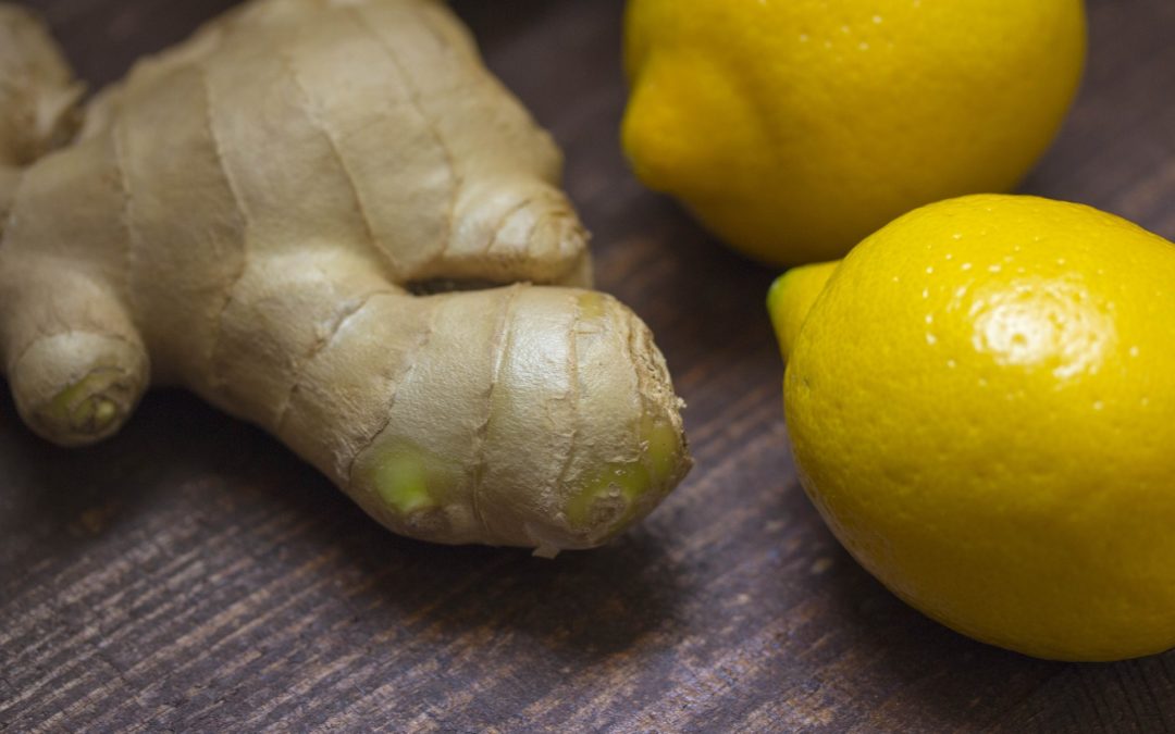 Whole ginger with a whole lemon